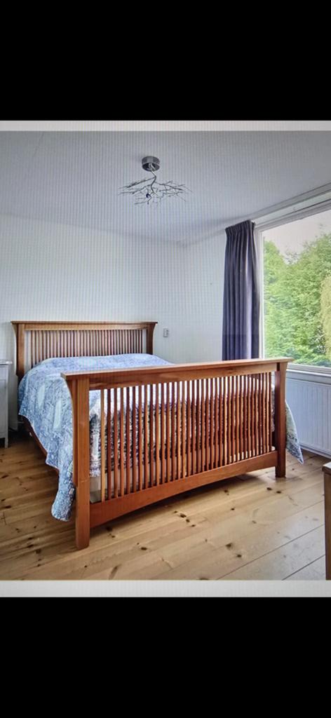 Beautiful solid cherrywood bed, Ophalen, Zo goed als nieuw, Tweepersoons, Hout