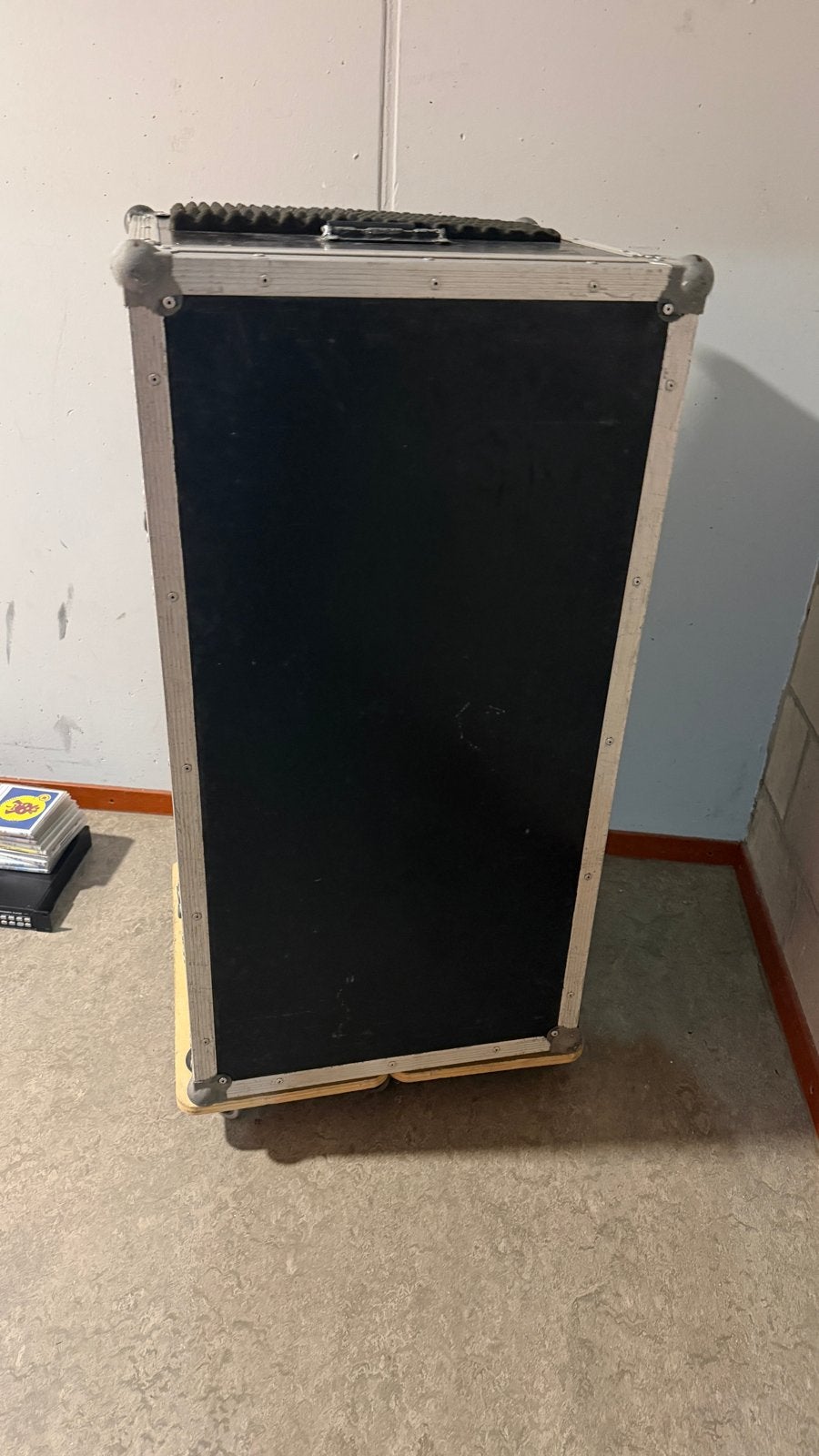 Flightcase met wielen en schuimrubberen interieur, Ophalen, Gebruikt