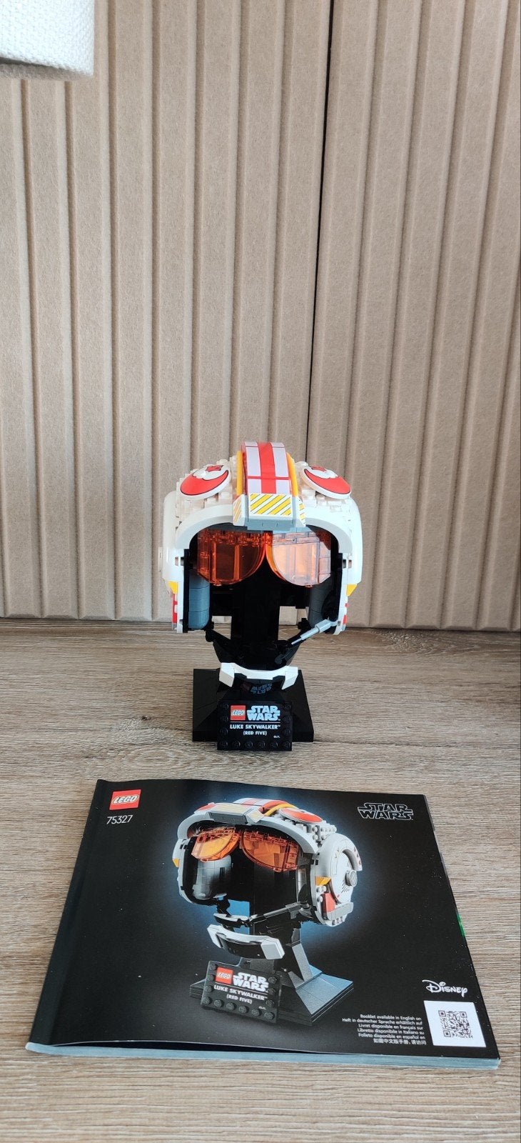 75327 - Luke Skywalker (Red Five) Helmet