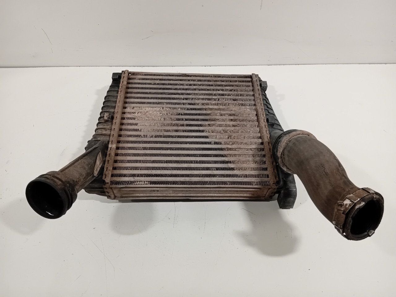 Intercooler radiateur Audi Q7, Onderdelen@venauto.nl, Van der Ven Autorecycling B.V., Gebruikt, Ettenseweg 76, 4706 PB Roosendaal, The Netherlands