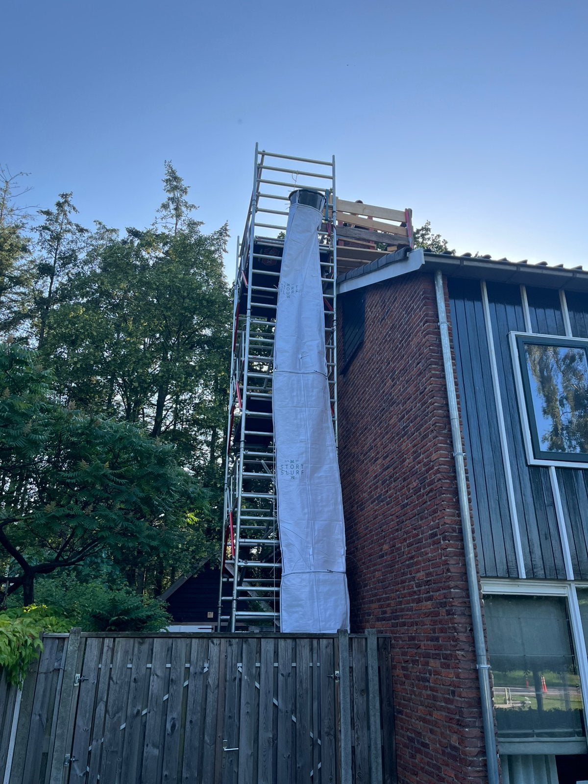 Stortslurf + stortkoker 9m+, Doe-het-zelf en Verbouw, Overige Doe-het-zelf en Verbouw, Ophalen, Zo goed als nieuw