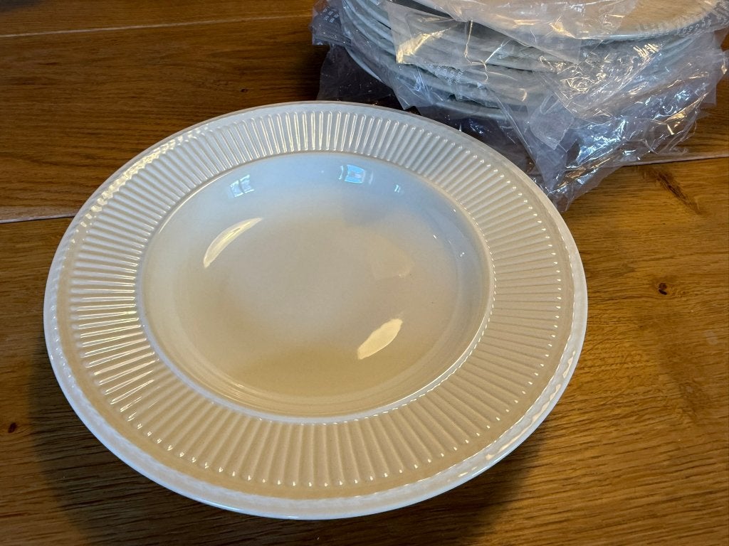 Wedgwood Edme diepe soepborden - 4 stuks NIEUW, Huis en Inrichting, Keuken | Servies, Overige merken, Nieuw, Ophalen of Verzenden