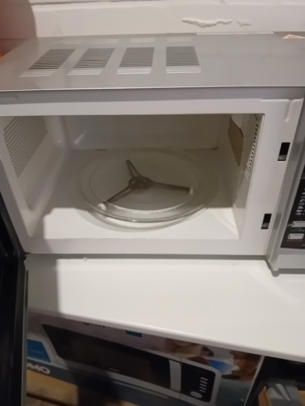 Schone en goed werkende magnetron, Witgoed en Apparatuur, Magnetrons, Ophalen, Draaiplateau, Magnetron, Zo goed als nieuw