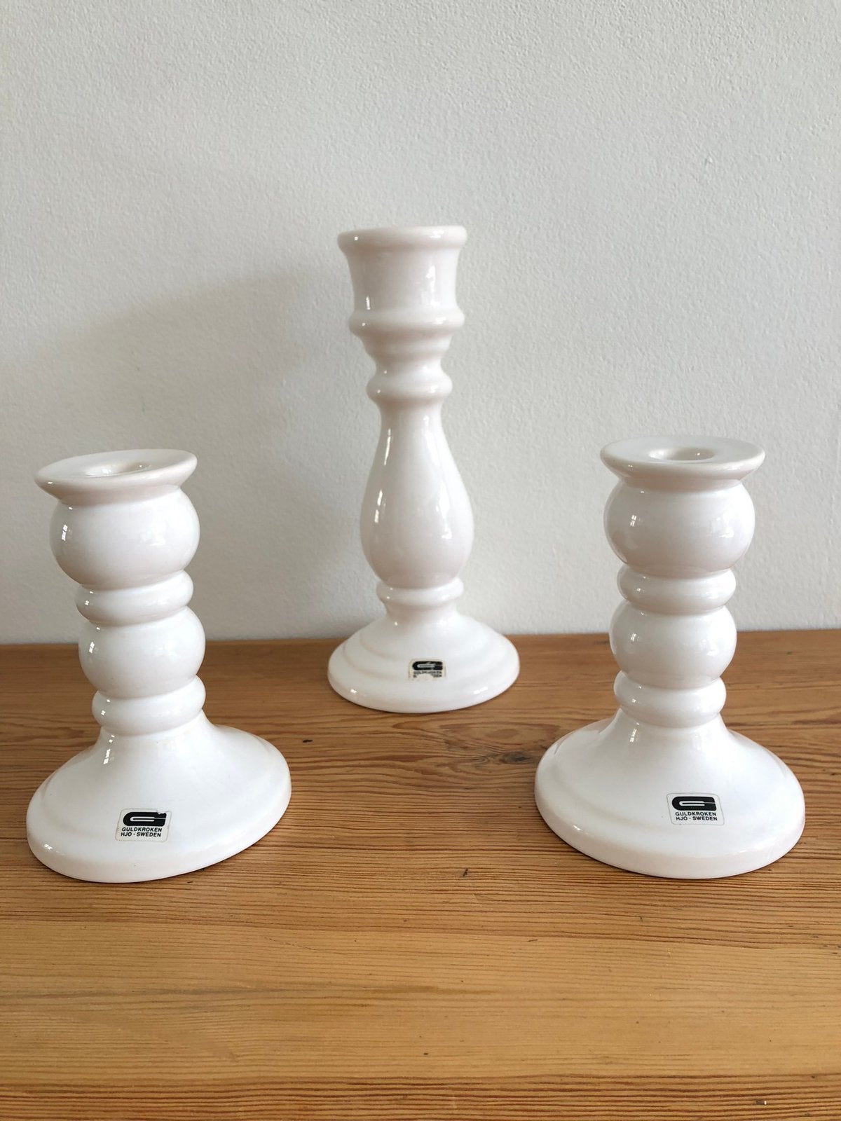 Set van 3 witte keramieken kandelaren uit Zweden, Guldkroken, Overige materialen, Geen, Ophalen of Verzenden, Zo goed als nieuw