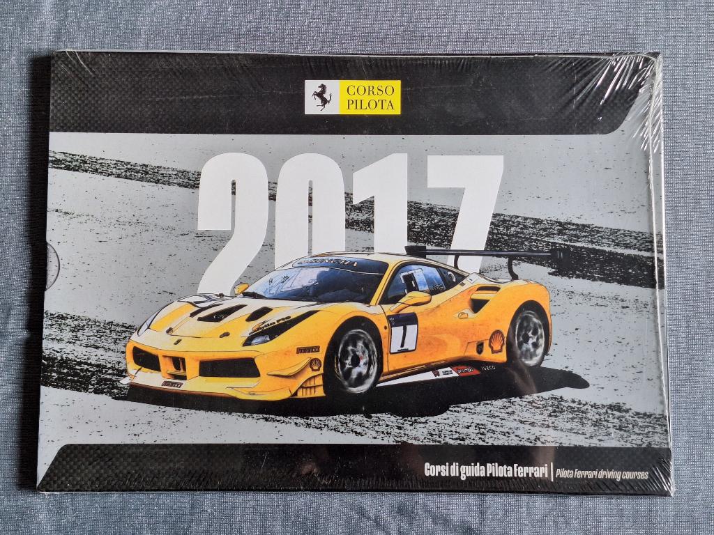 Brochure/pack Pilota FERRARI Driving Courses - 2017 - IT/EN, Verzenden, Nieuw, Ferrari