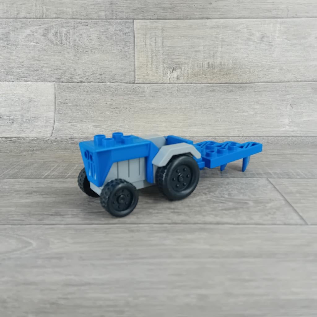 duplo boerderij tractor met ploeg, Aastvej 1 – 7190 Billund  - Denemarken, Product.compliance@LEGO.com, Ophalen of Verzenden, Zo goed als nieuw