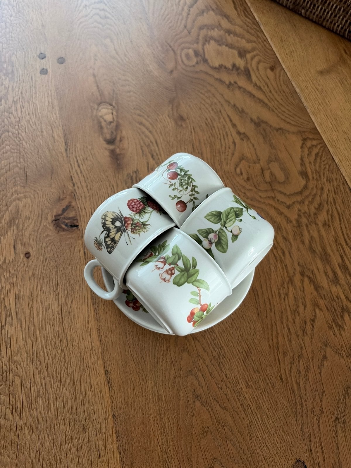 Marjolein Bastin kop en schotel set (4 stuks), Ophalen, Overige merken, Keramiek, Landelijk/Boerenbont