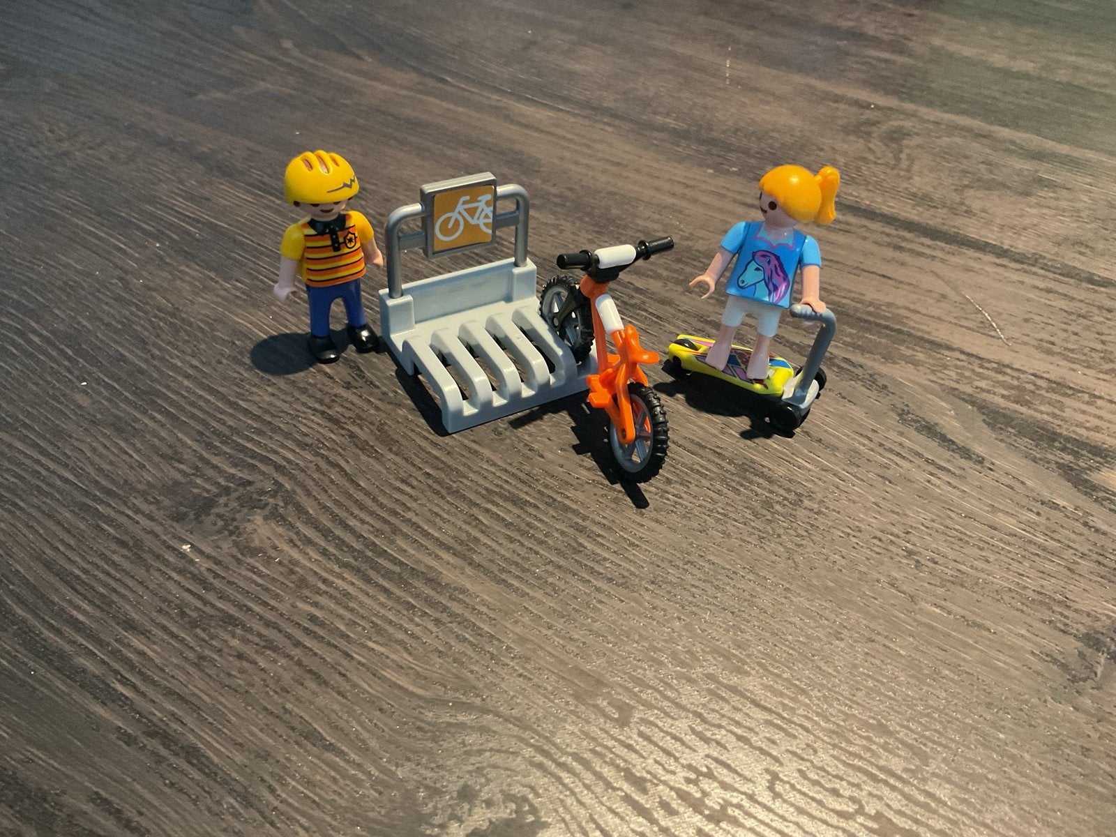 Playmobil fietsenstalling met figuren en fiets/step, Ophalen, Gebruikt, Jongen of Meisje