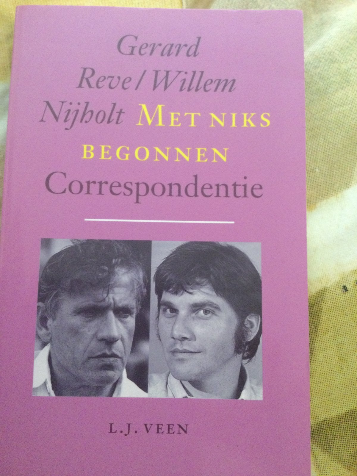 MET NIETS BEGONNEN. Gerard Reve/Willem Nijholt, Boeken, Ophalen of Verzenden, Gelezen