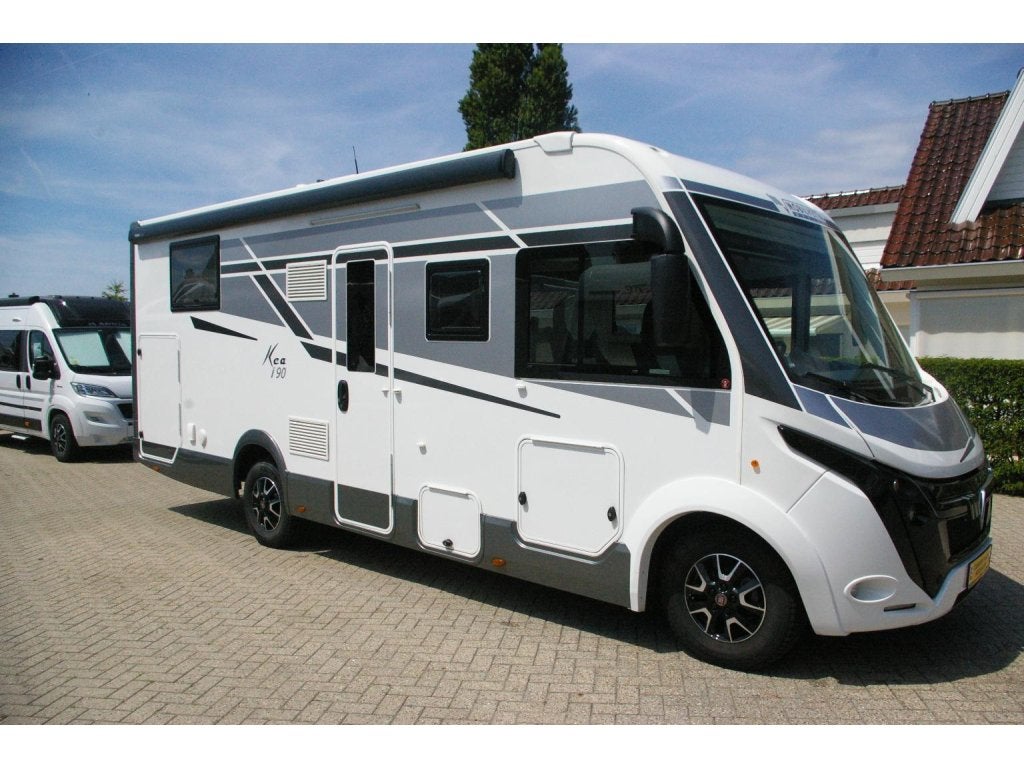Mobilvetta Kea 90 I Queensbed, Hefbed, XXL Garage., Caravans en Kamperen, Fiat, Airbags, Bedrijf, Luifel