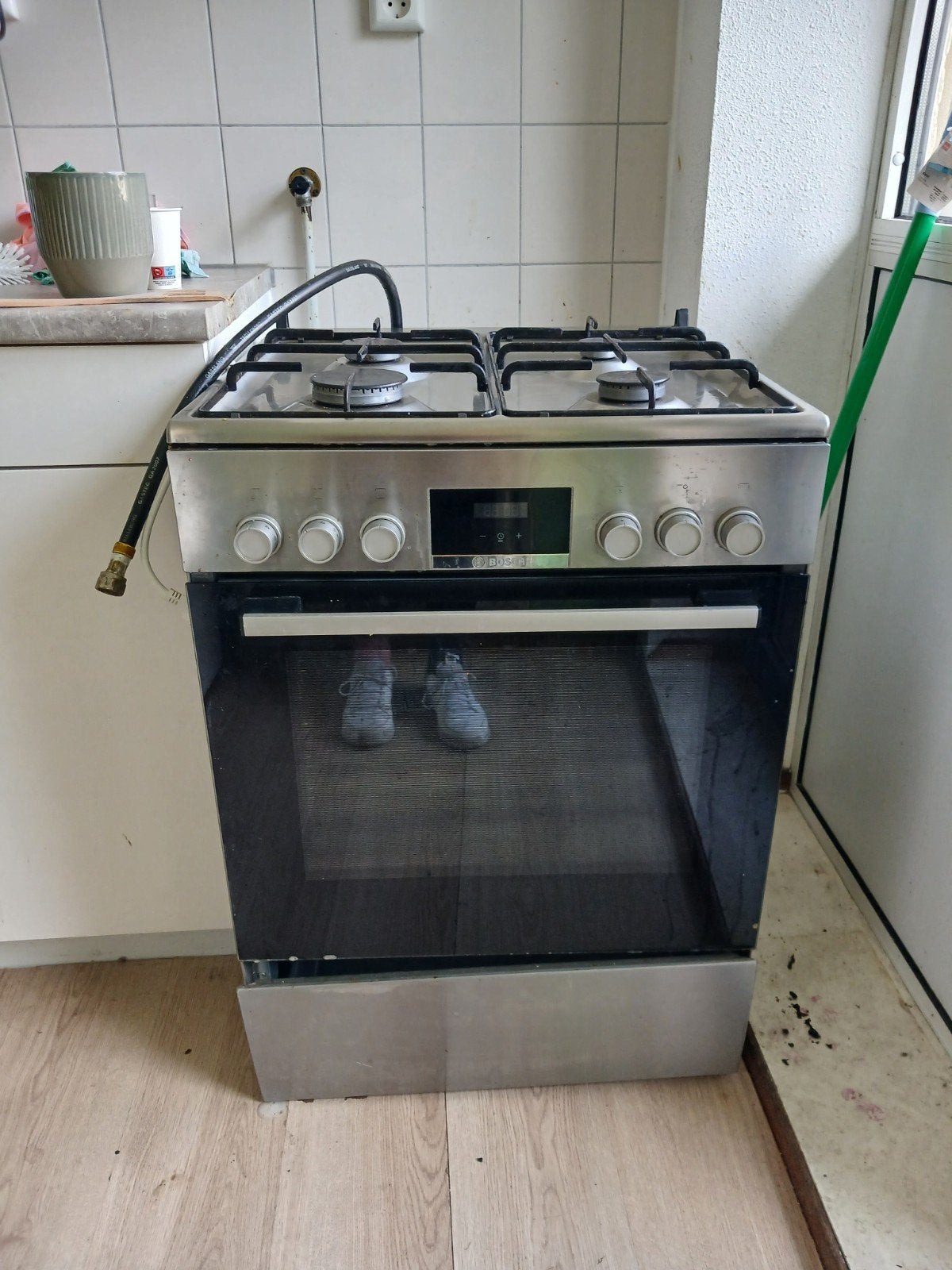 Bosch gasfornuis met oven, goede staat, H 83 L 59 B 59, Witgoed en Apparatuur, Ophalen, Gebruikt, Minder dan 85 cm, 4 kookzones