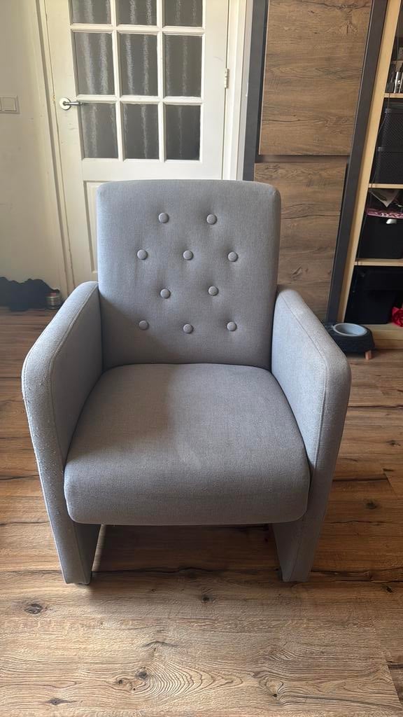 (4st )Comfortabele grijze fauteuil - Zo goed als nieuw met, Huis en Inrichting, Fauteuils, Ophalen, 75 tot 100 cm, Zo goed als nieuw