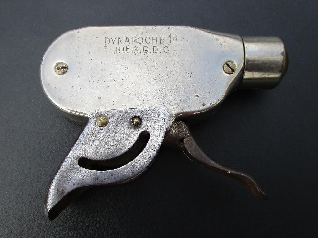 Dynapoche Knijpkat Hand Dynamo Lamp, Verzamelen, Militaria | Algemeen, Overige soorten, Overige typen, Overige gebieden, Ophalen of Verzenden