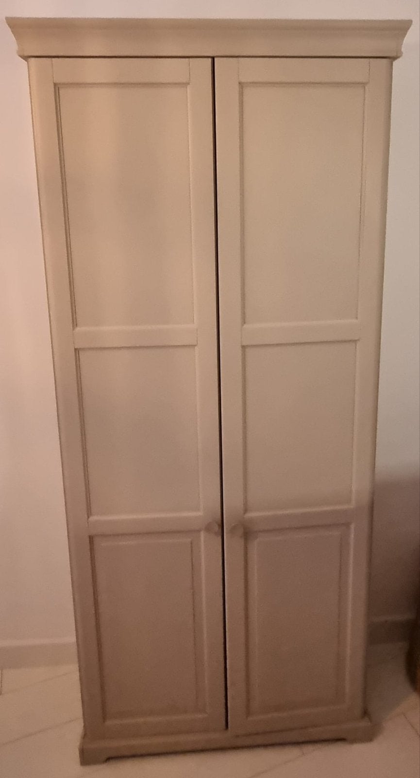 IKEA LIATORP Vitrinekast Taupe - 96x214 cm, Huis en Inrichting, Kasten | Vitrinekasten, Ophalen, Gebruikt, 200 cm of meer, 50 tot 100 cm