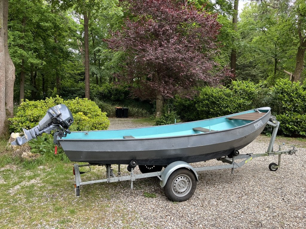 Stalen sloep met Yamaha 4 tact en trailer, Watersport en Boten, Sloepen, Gebruikt, Staal, Tot 1.00 meter, 6 pk