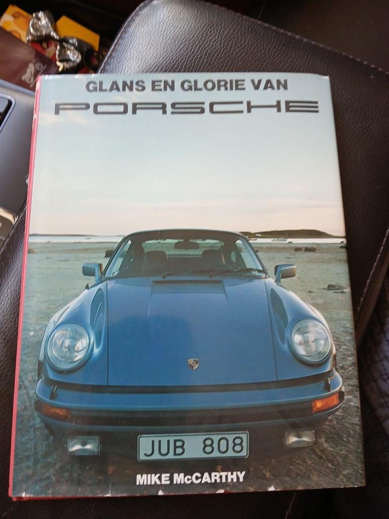 Glans en Glorie van Porsche - Mike McCarthy, Boeken, Auto's | Boeken, Gelezen, Porsche, Ophalen of Verzenden