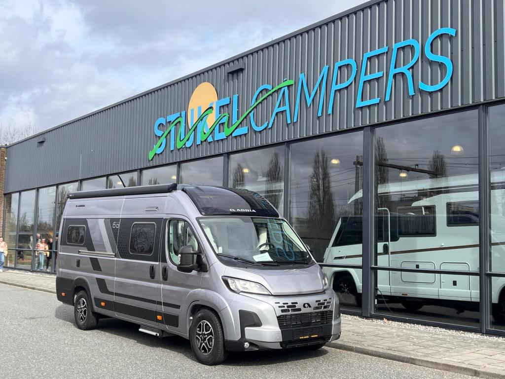Adria Twin 640 SLB 60 YEARS AUTOMAAT, Automaat, Winterisolatie, Buscamper of Camperbus, Ringverwarming