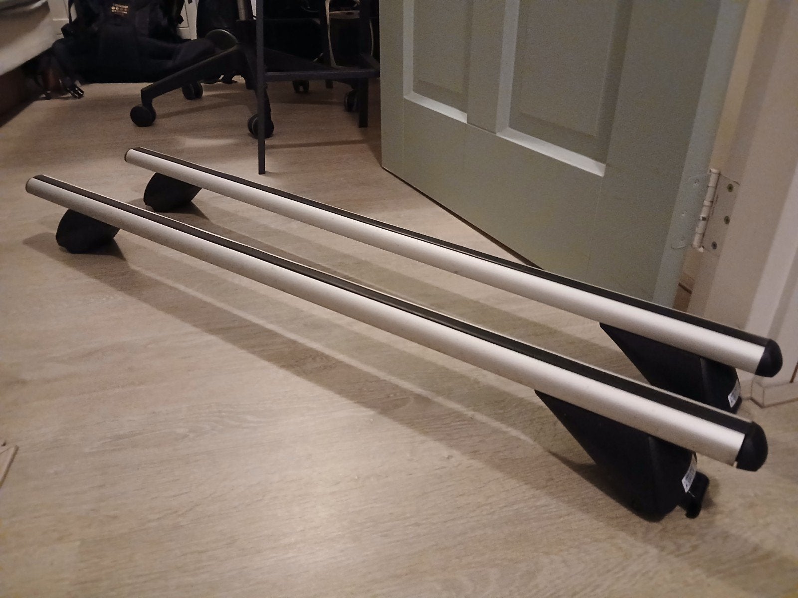 Dakdragers Perfect Fit voor gesloten dakrails, Auto diversen, Ophalen, Gebruikt