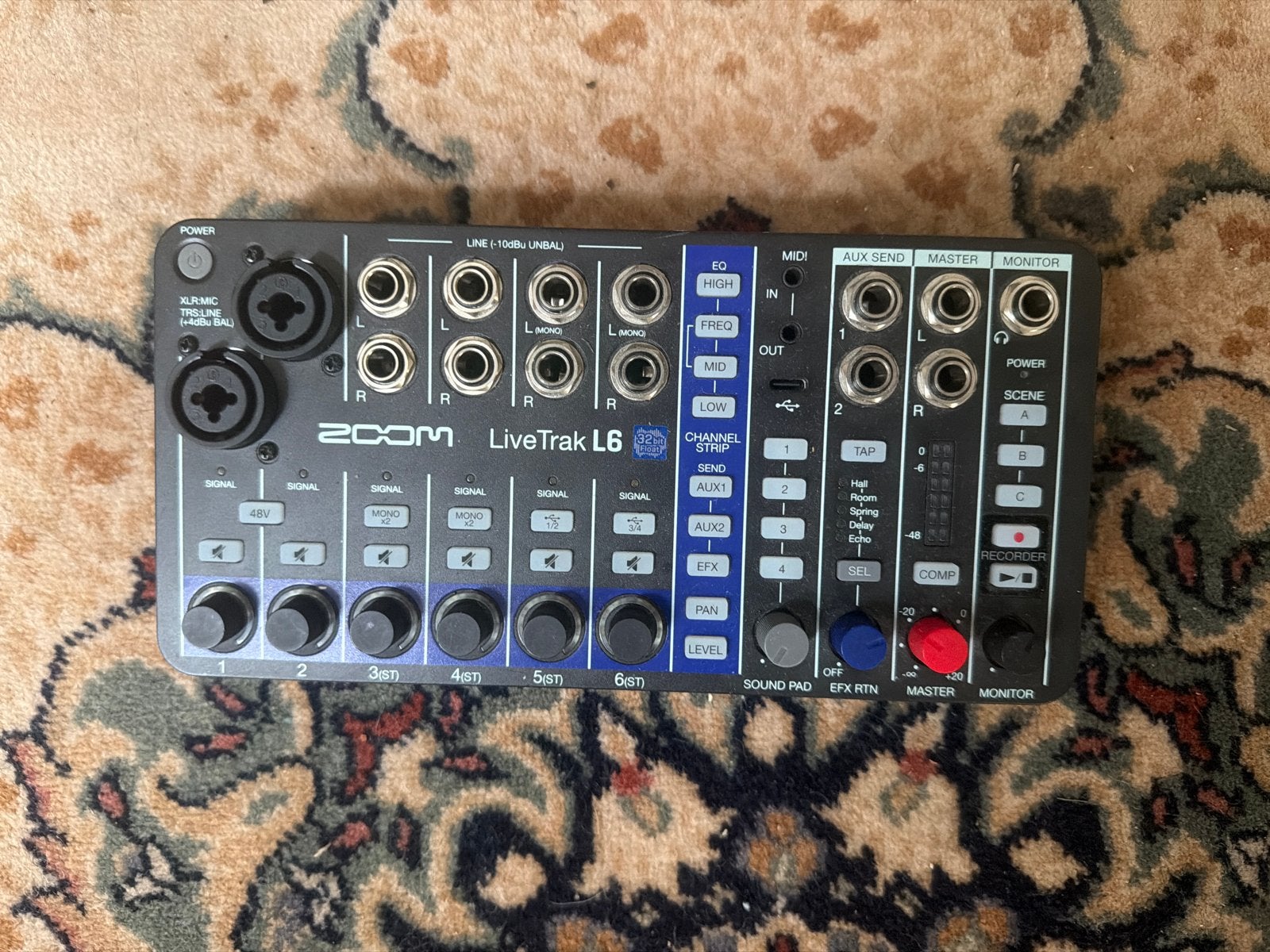 Zoom LiveTrak L6 digitale mixer en recorder, Muziek en Instrumenten, Mengpanelen, Ophalen of Verzenden, Zo goed als nieuw, 5 tot 10 kanalen