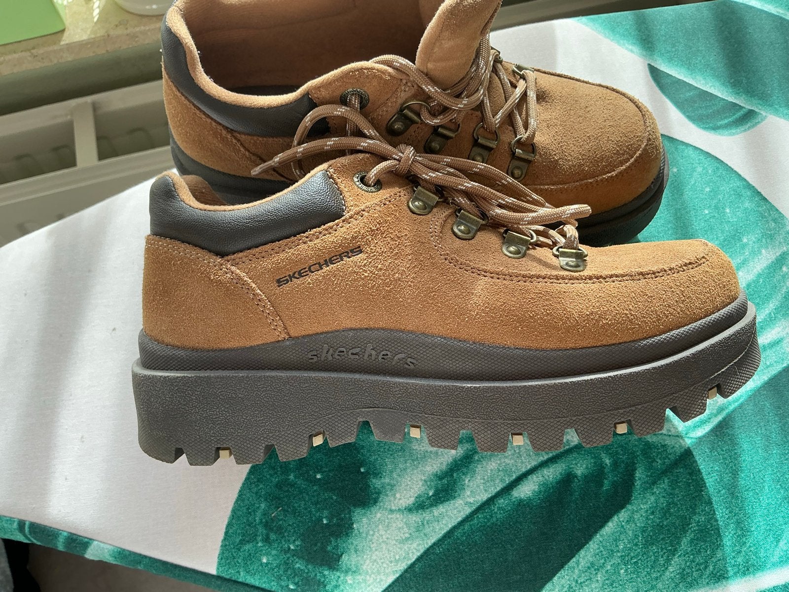 Skechers Air-Cooled Memory Foam schoenen - Zo goed als nieuw, Ophalen of Verzenden, Zo goed als nieuw, Bruin, Wandelschoenen