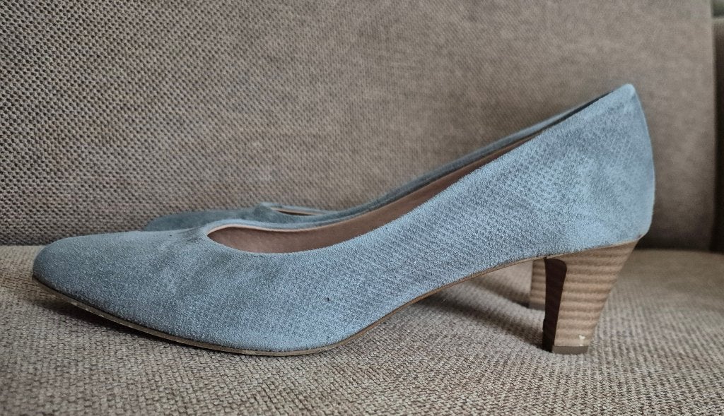 Linea Zeta muisgrijze suede pump Maat 38, Pumps, Verzenden, Zo goed als nieuw, Linea Zeta