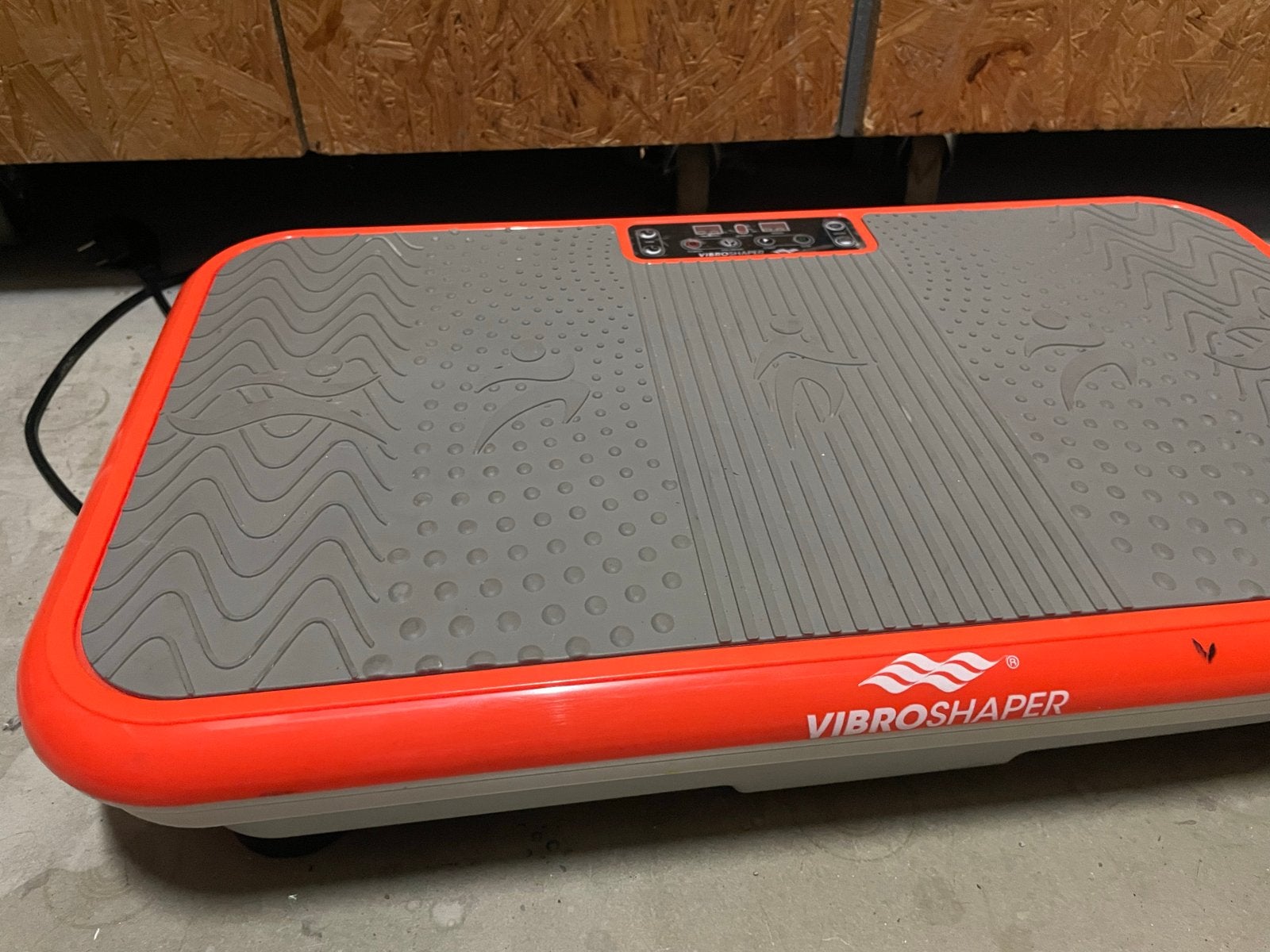 VibroShaper trilplaat met afstandsbediening, Sport en Fitness, Fitnessapparatuur, Zo goed als nieuw, Trilplaat, Armen, Kunststof