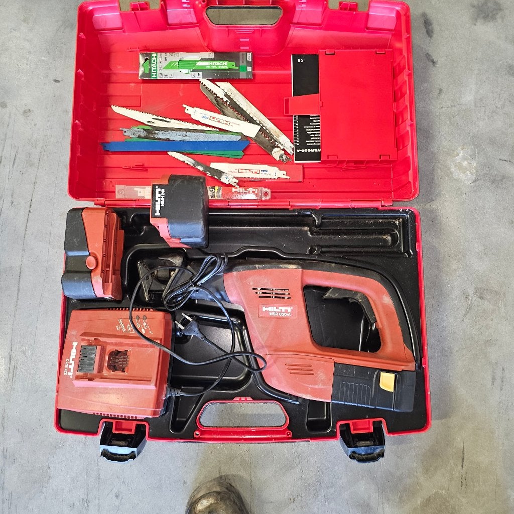 Hilti Accu Reciprozaag WSR 22-A met toebehoren, Gebruikt, 70 mm of meer, 600 tot 1200 watt, Reciprozaag
