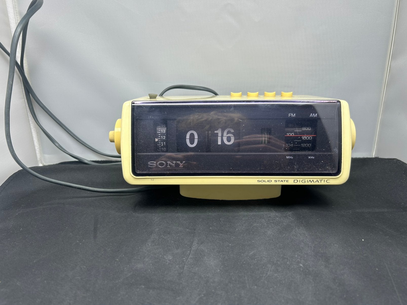 Vintage Sony 8FC-100E klapcijferklok radio | 70s Flip Clock, Ophalen