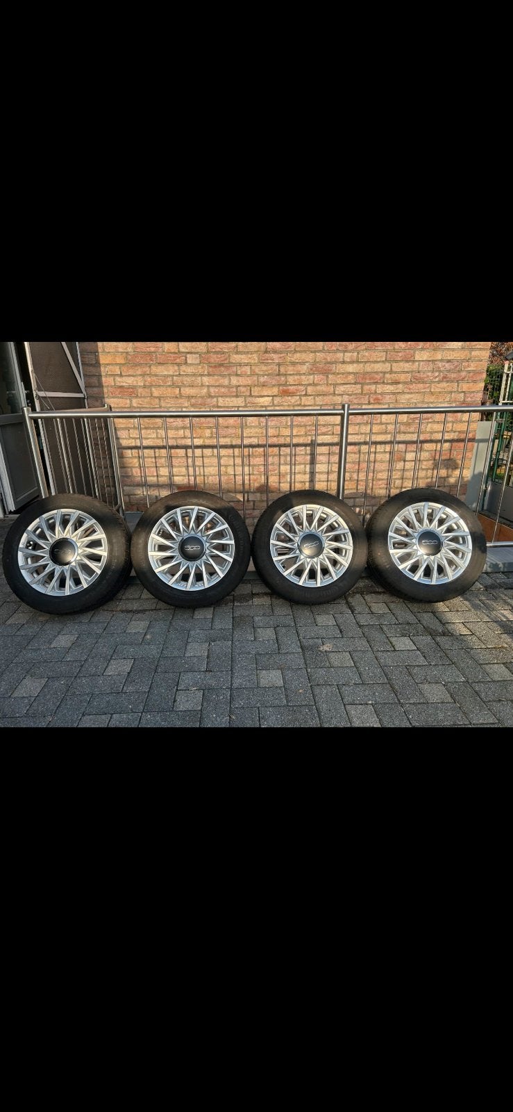 Fiat 500 velgen | 185/55 R15 86H XL | Banden 1000km gereden, Ophalen, 15 inch, Continental, 185 mm