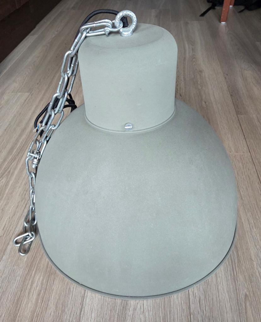 Industriële metalen hanglamp Hala. d 47 cm, H 40cm., Huis en Inrichting, Lampen | Hanglampen, Ophalen, Metaal, Industrieel, Minder dan 50 cm