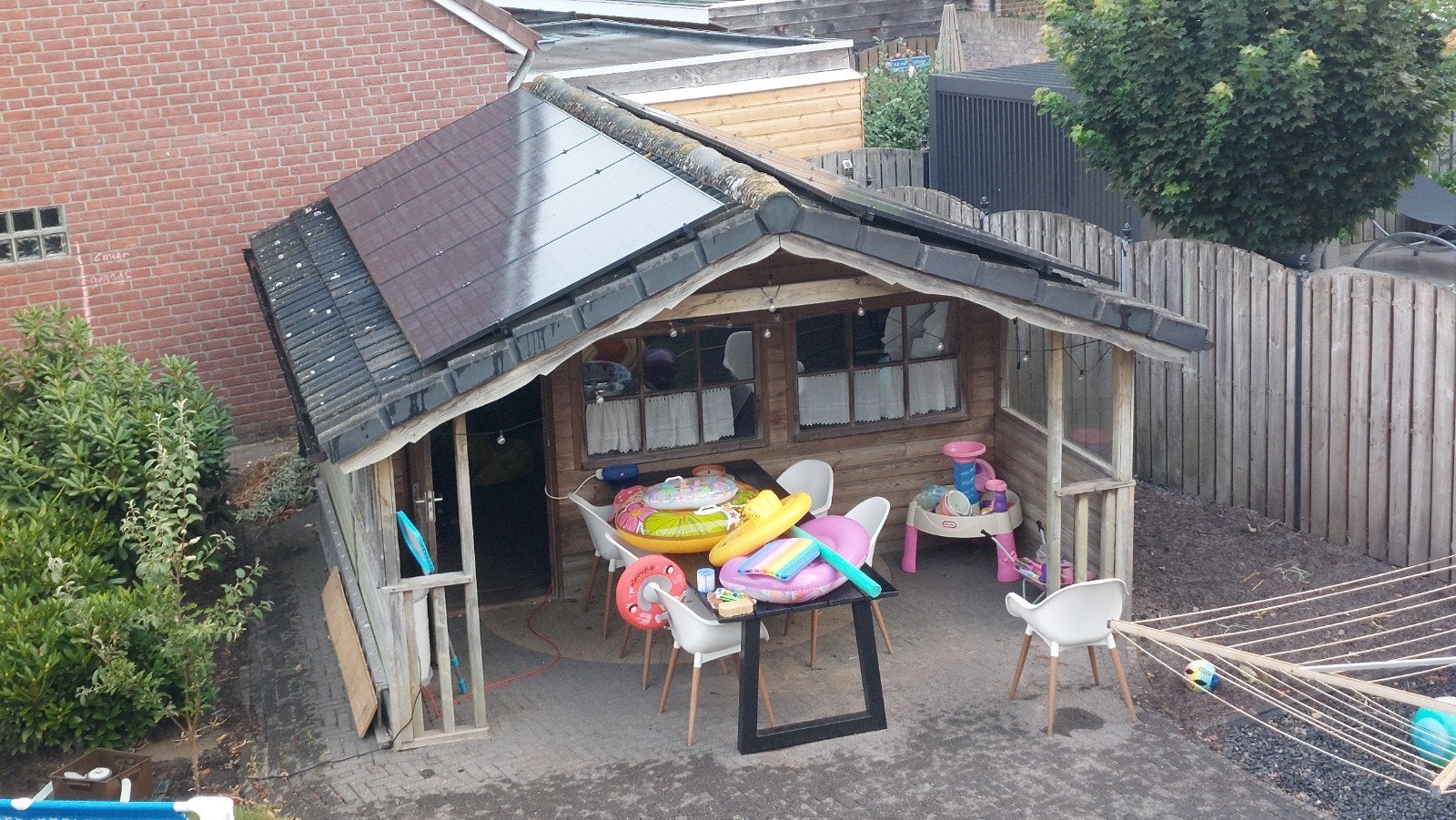 Houten tuinhuis met overkapping en schuur, Ophalen, 500 cm of meer, Met overkapping, Hout