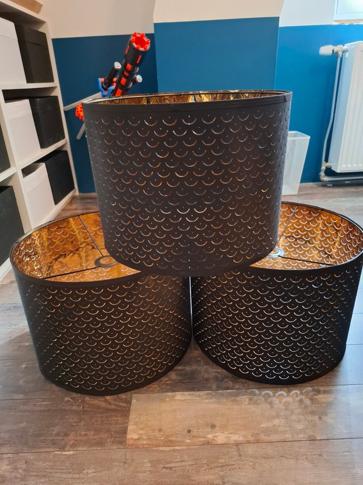 1 zwarte metalen lampenkap met goudkleurige binnen, Zwart, Rond, Zo goed als nieuw, Plafondlamp