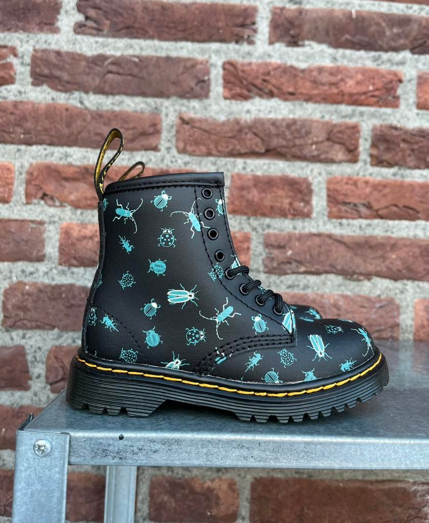Dr. Martens 1460 T Glow in the dark bugs maat 22 & 24, Kinderen en Baby's, Kinderkleding | Schoenen en Sokken, Dr. Martens, -