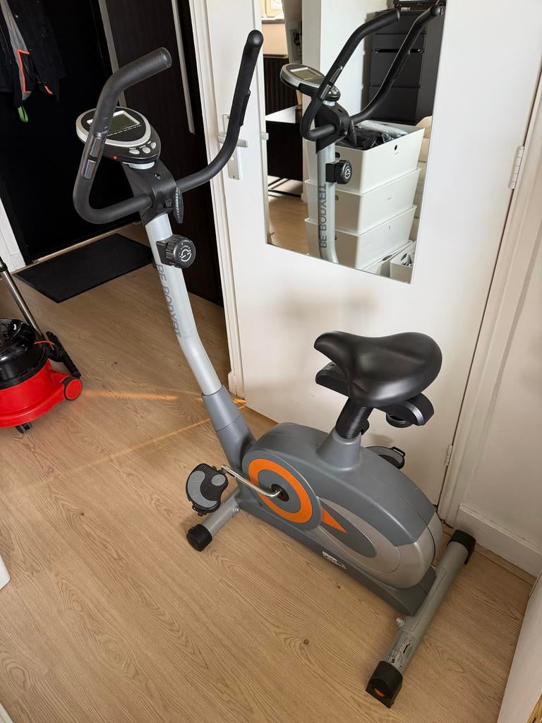 Hometrainer Be Bodyfit - Ideaal voor thuisworkouts, Ophalen, Gebruikt, Metaal, Benen
