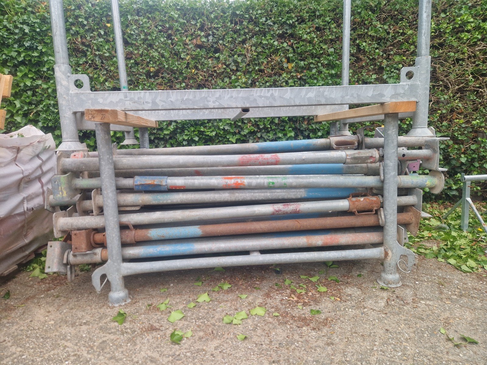 Stempels +-32 stuks, Doe-het-zelf en Verbouw, Steigers, Ophalen, Overige typen, Minder dan 2 meter