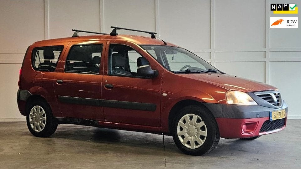 Dacia Logan MCV 1.6 Ambiance 7 persoons, Gebruikt, 4 cilinders, 635 kg, 7 stoelen