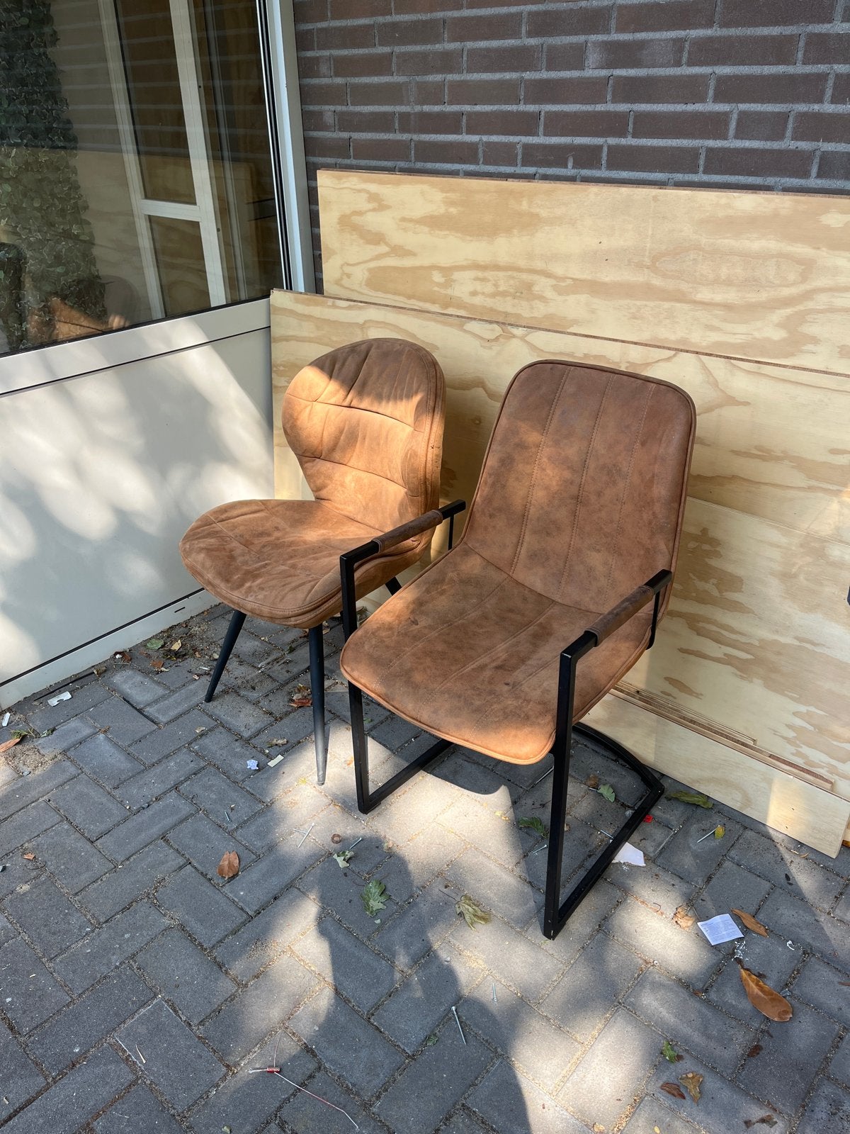 Set van 2 bruine stoelen - Gratis, Ophalen, Gebruikt, Twee, Bruin