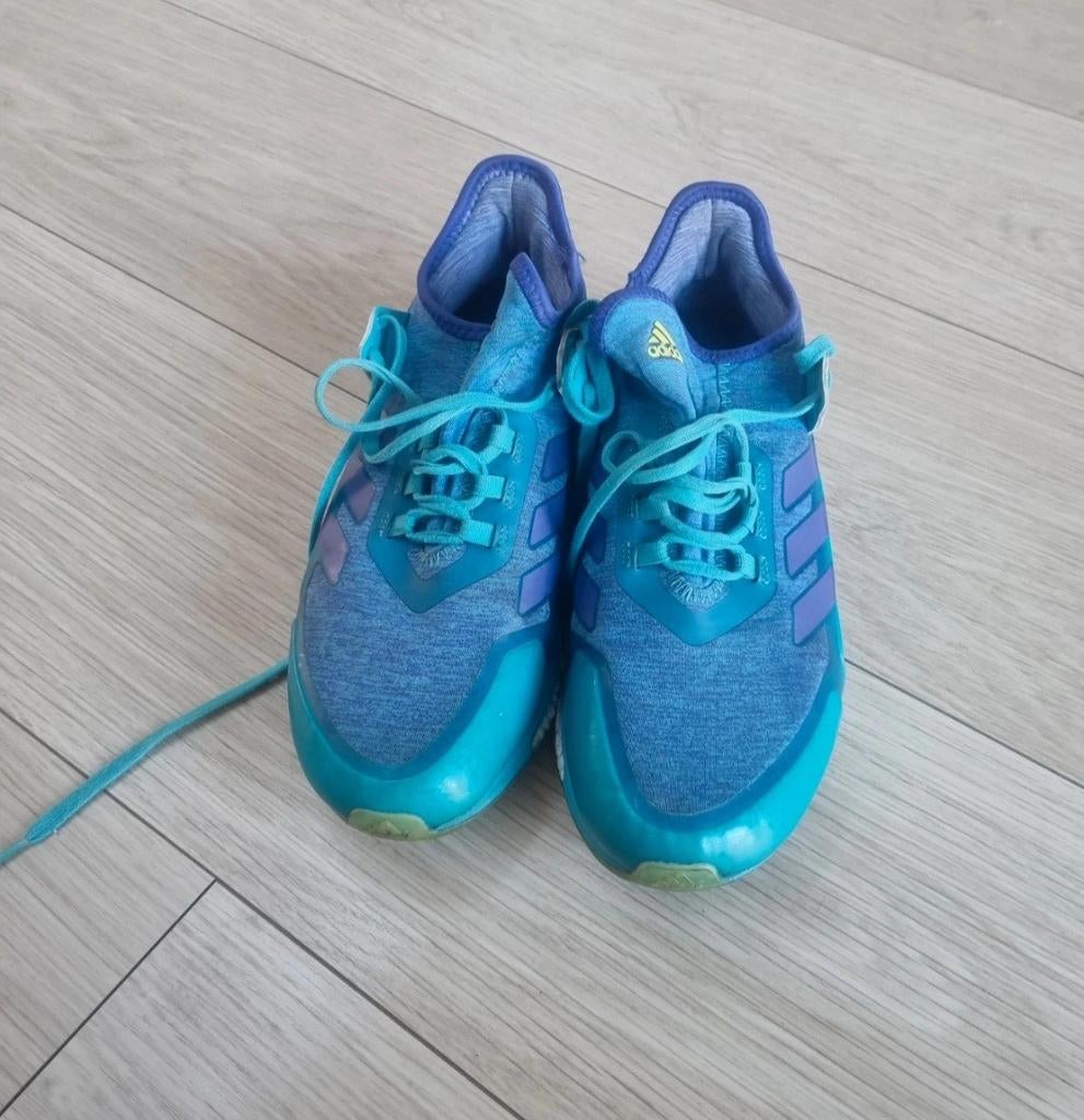 Adidas hockeyschoenen - maat 39, Sport en Fitness, Hockey, Ophalen of Verzenden