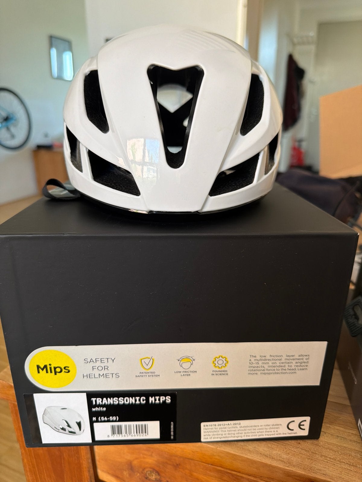 AGU Transsonic MIPS fietshelm wit - Zo goed als nieuw, Ophalen of Verzenden, Zo goed als nieuw, M, Heer of Dame