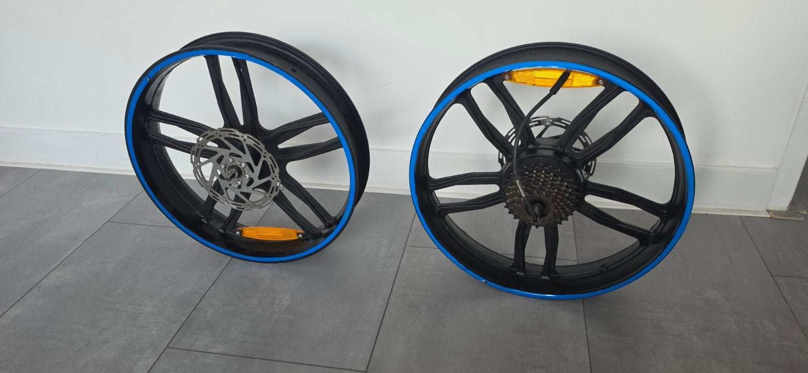 20 inch Fatbike wielenset – Voorwiel goed, achterwiel defect, Ophalen of Verzenden, Fatbike, Motor