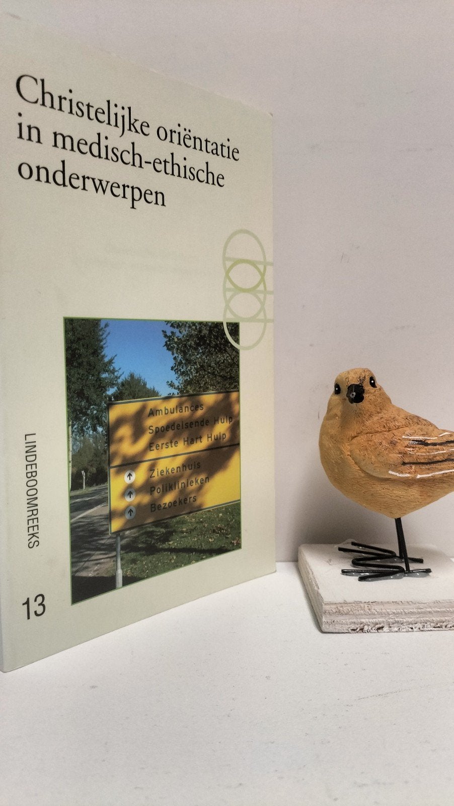 Cusveller, B.S. e.a; Christelijke oriëntatie in medisch-ethi, Boeken, Ophalen of Verzenden, Gelezen, Christendom | Protestants