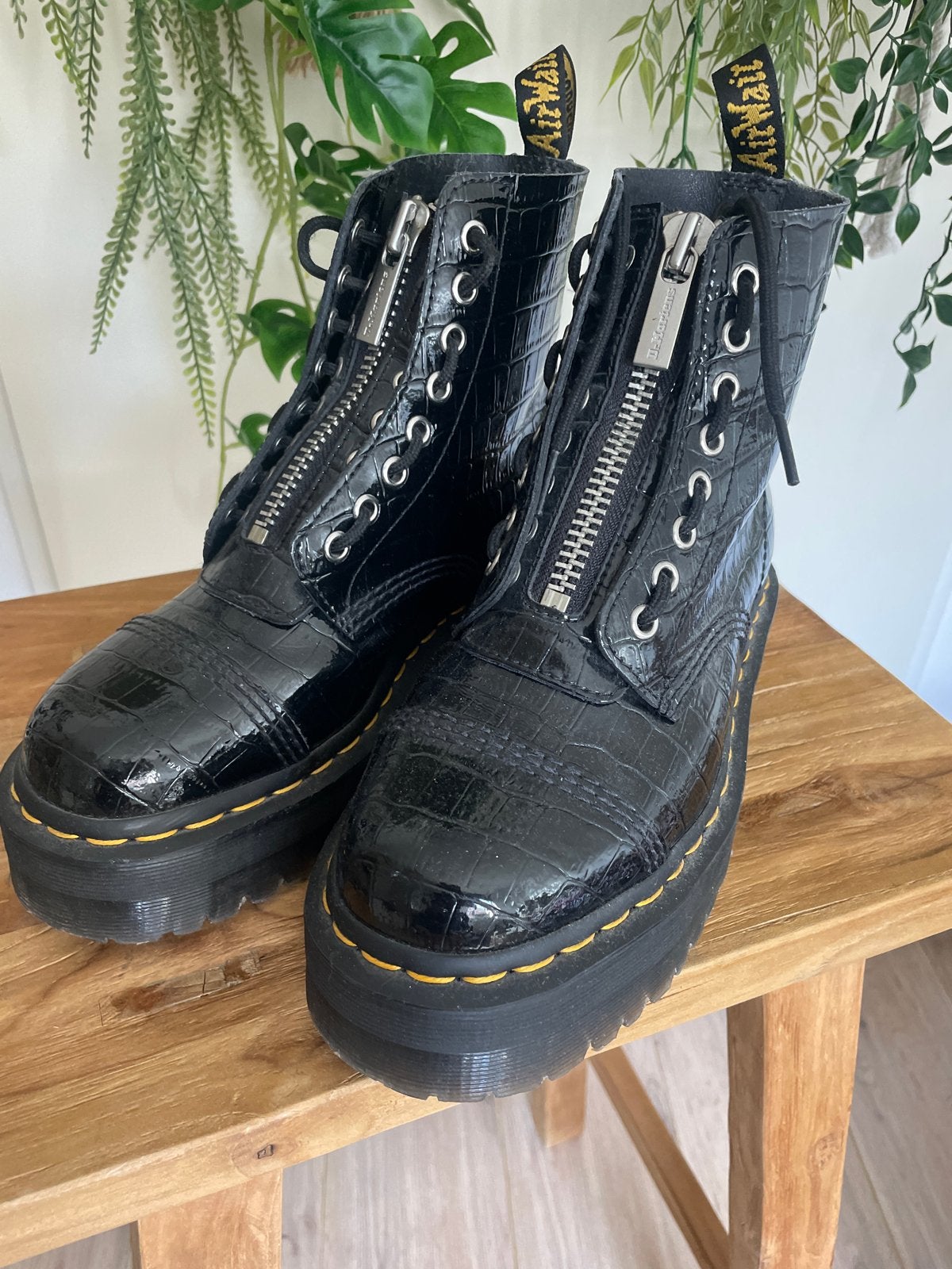 Dr. Martens Sinclair Laarzen Zwart Krokodillenprint Maat 38, Ophalen, Zo goed als nieuw, Zwart, Lage of Enkellaarzen