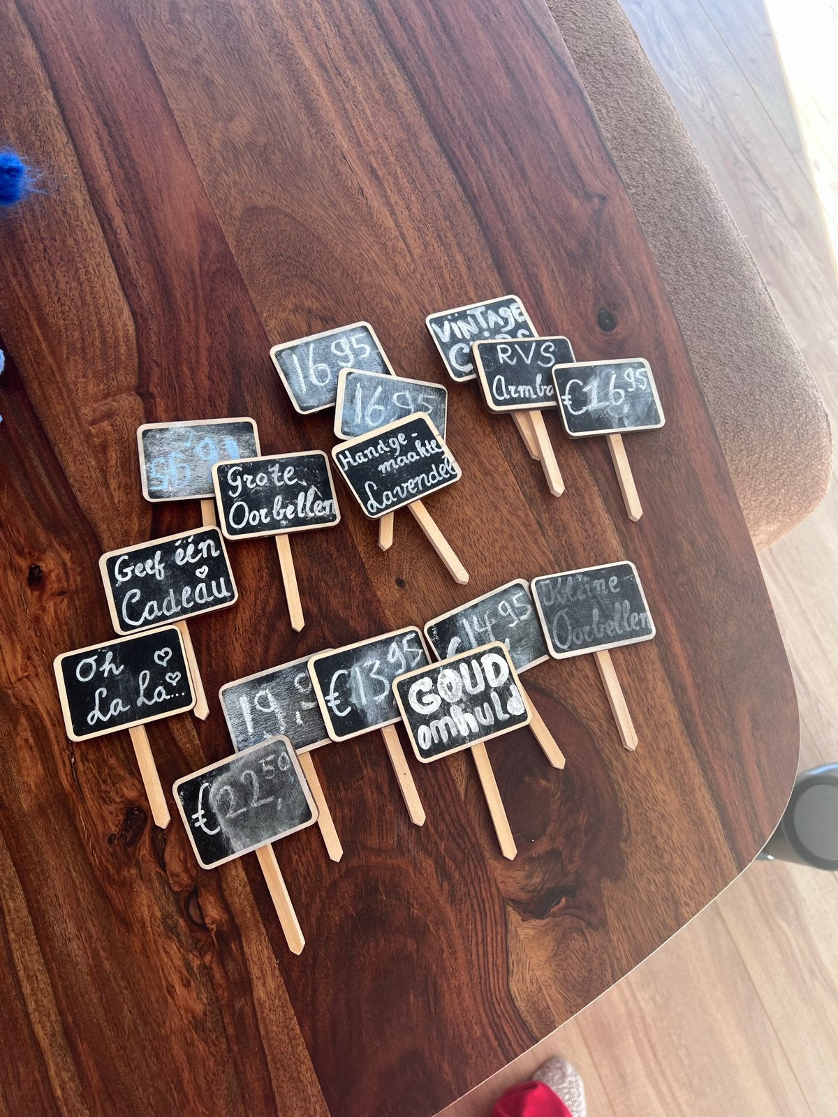 Mini schoolbordjes met prikker - set van 16, Gebruikt, Hout, Ophalen of Verzenden, Knutselmateriaal