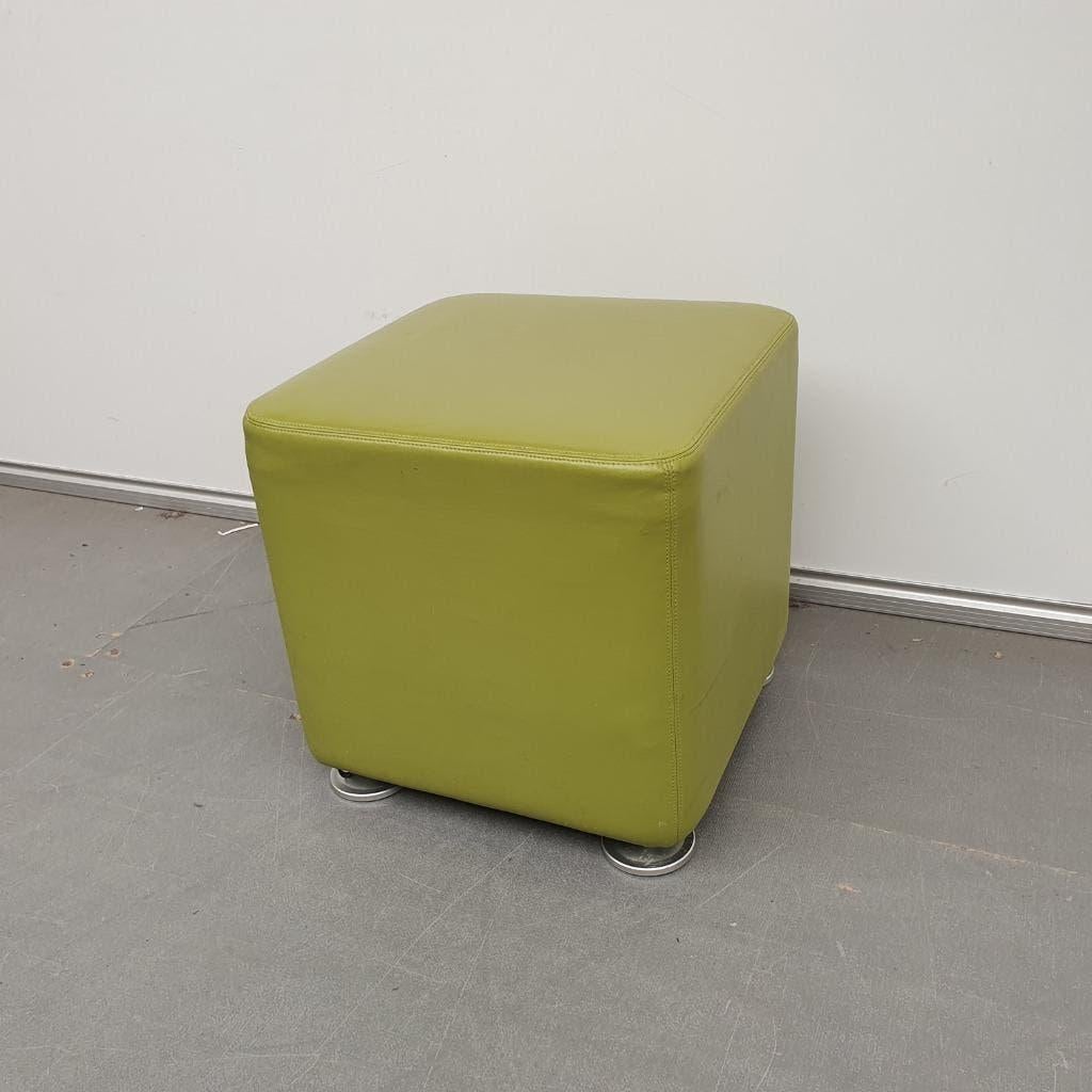 Steelcase Sarrebourg pouf - groene skai, Huis en Inrichting, Banken | Voetenbanken en Poefen, Ophalen, Gebruikt, 125 cm of meer