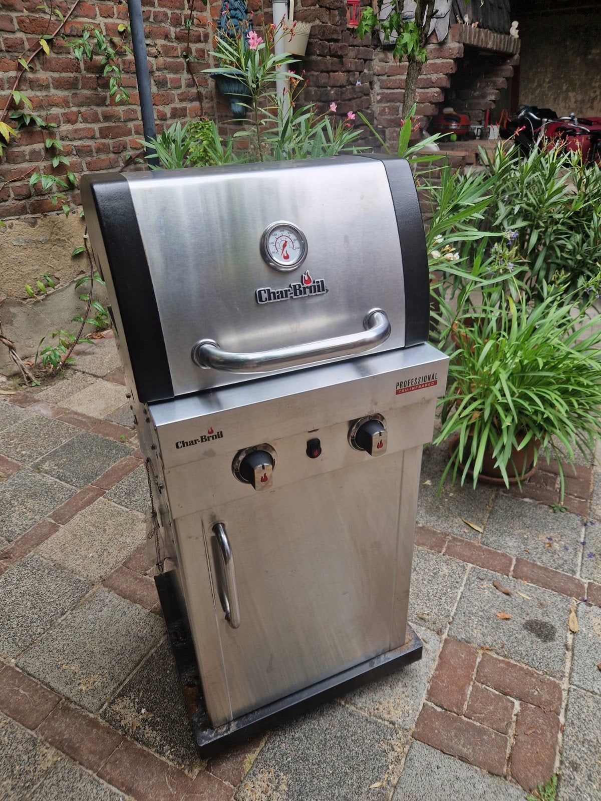 Char-Broil Professional Tru-Infrared Gasbarbecue, Ophalen, Gebruikt, Char-Broil