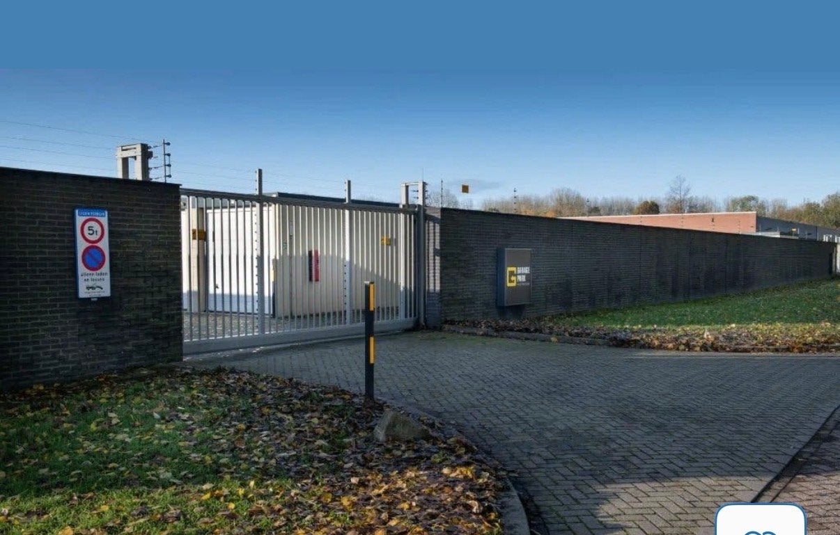 Garagebox te huur in beveiligd complex, Auto diversen
