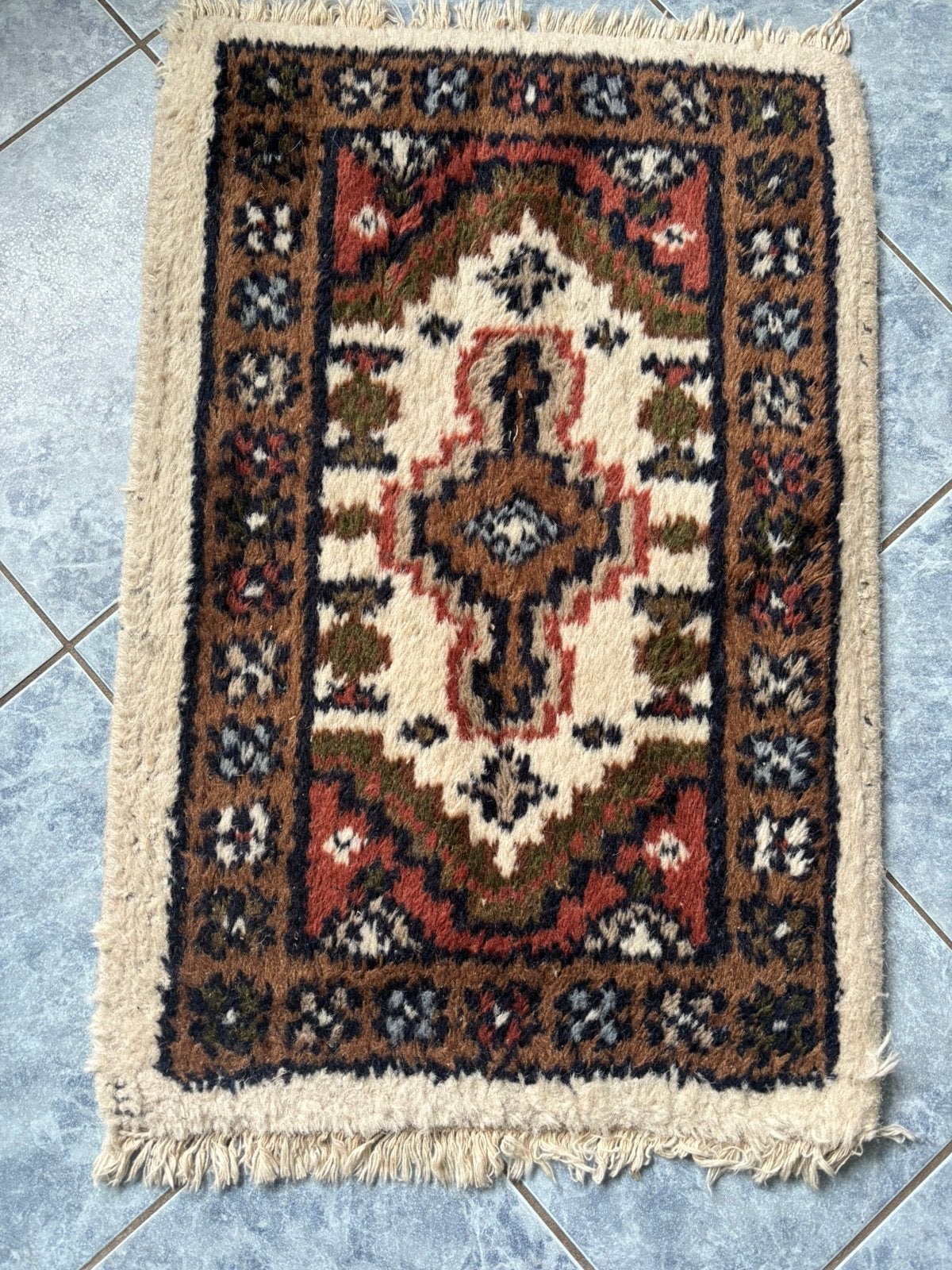 Perziche vloerkleedje 60x40 cm voor maar 20 euro., Minder dan 50 cm, 50 tot 100 cm, Ophalen of Verzenden, Zo goed als nieuw