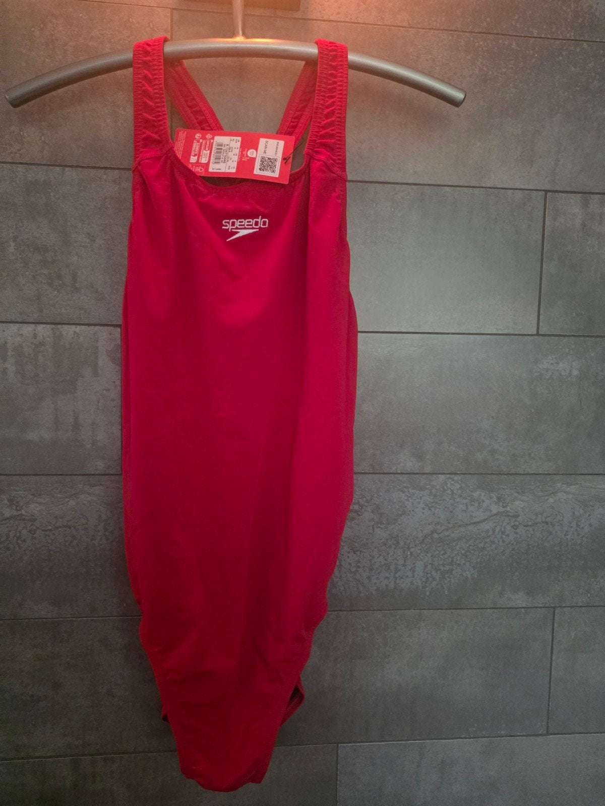 Speedo rood badpak maat 40 4 pak voor €35, Kleding | Dames, Badmode en Zwemkleding, Ophalen, Nieuw, Badpak, Speedo