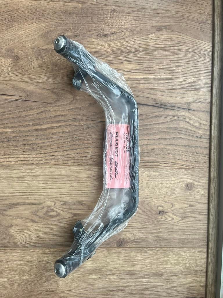 NOS Voetenbeugel peugeot buxy zenith en speedake, Ophalen of Verzenden, Nieuw, Peugeot