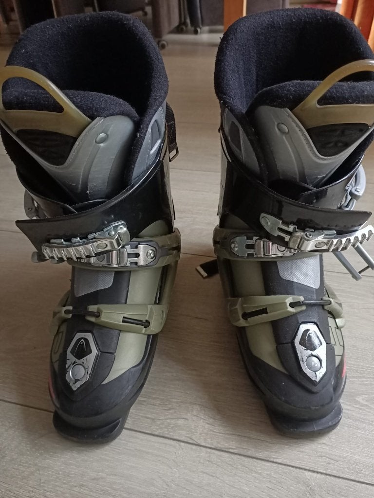 skischoenen dames, Sport en Fitness, 160 tot 180 cm, Gebruikt, Schoenen, Ophalen of Verzenden